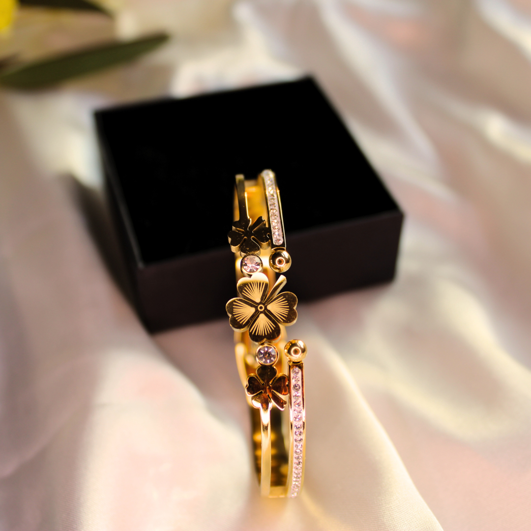 Bracelet trèfle à 4 feuilles Jaloria™